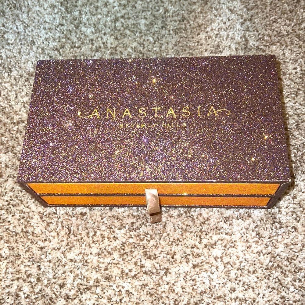 Anastasia Makeup Box